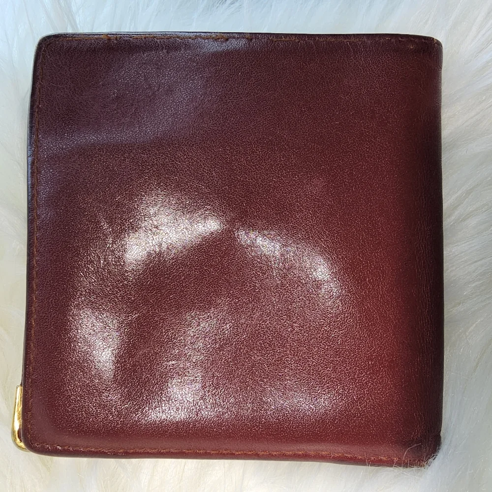 Cartier wallet (1-19-A72)